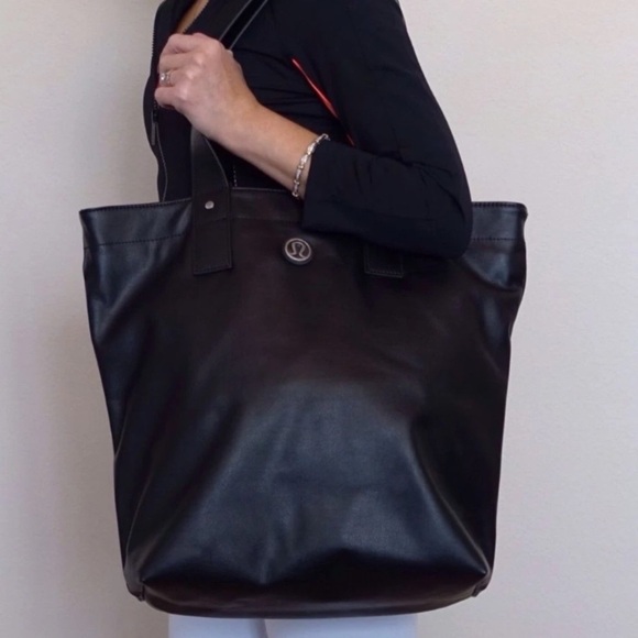 lululemon athletica Handbags - Lululemon Reversible Mantra Dream Big Large Tote Bag Black Floral